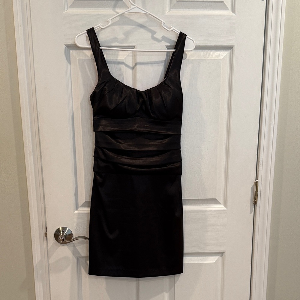 Stylish Black Sleeveless Dress